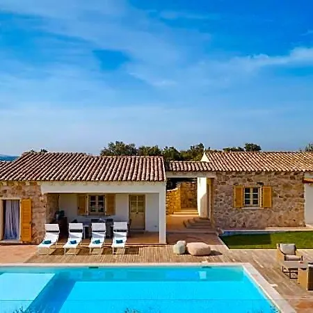 Borgo Smeraldo Hotel