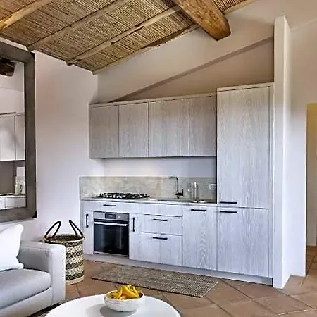 Hotel Borgo Smeraldo 4*