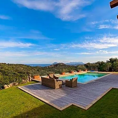 Borgo Smeraldo Hotel